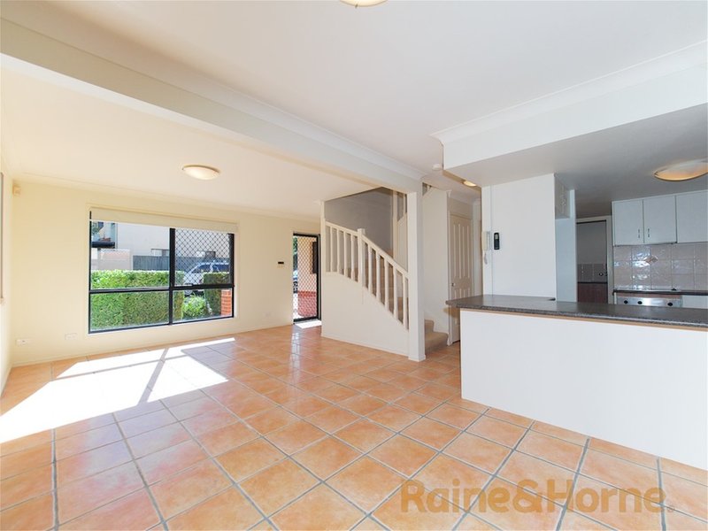 Photo - 6/8 Deason Street, Sunnybank QLD 4109 - Image 5