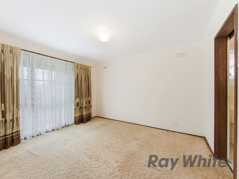 Photo - 68 Denton Avenue, St Albans VIC 3021 - Image 5