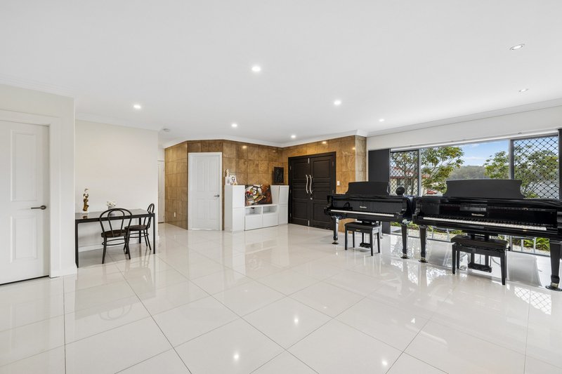 Photo - 68 Diamantina Circuit, Pacific Pines QLD 4211 - Image 3