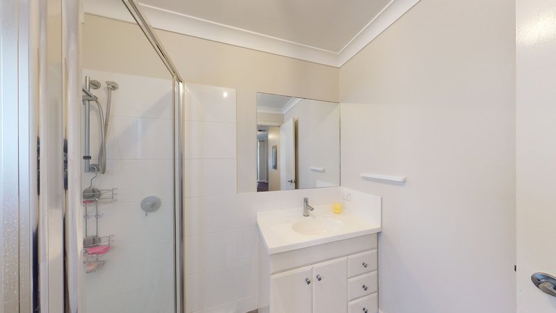 Photo - 68 Dunheved Circle, Dubbo NSW 2830 - Image 8