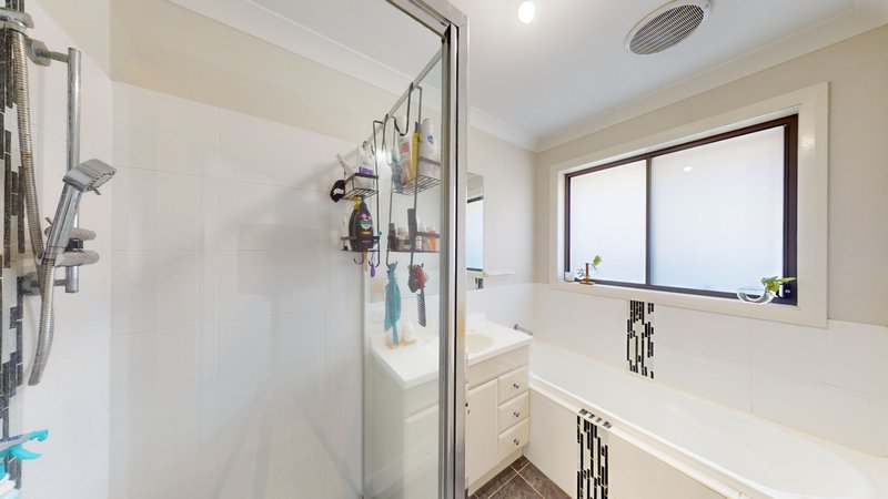 Photo - 68 Dunheved Circle, Dubbo NSW 2830 - Image 10