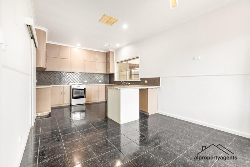 Photo - 68 Edith Street, Horsham VIC 3400 - Image 3