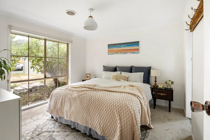 Photo - 68 Ellinbank Crescent, Mornington VIC 3931 - Image 14