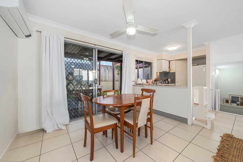 Photo - 6/8 Eric Road, Holland Park QLD 4121 - Image 3