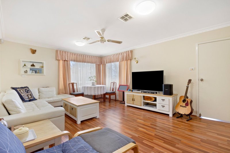 Photo - 68 Fitchett Street, Garran ACT 2605 - Image 3