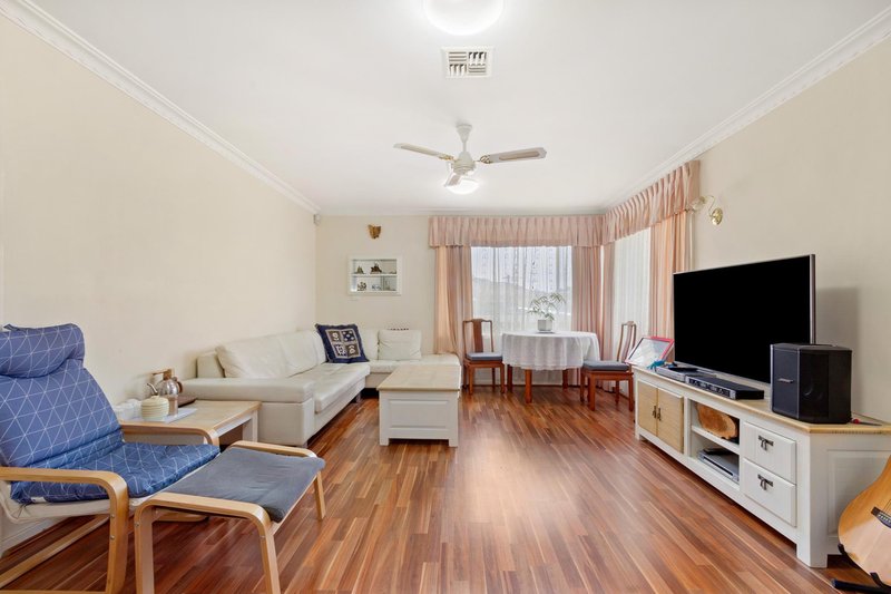 Photo - 68 Fitchett Street, Garran ACT 2605 - Image 4