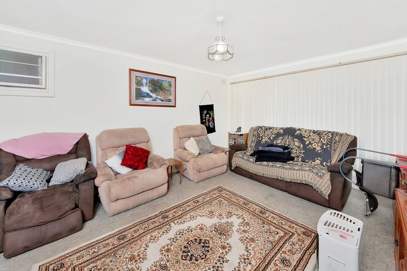 Photo - 68 Gail Crescent, Murray Bridge SA 5253 - Image 2