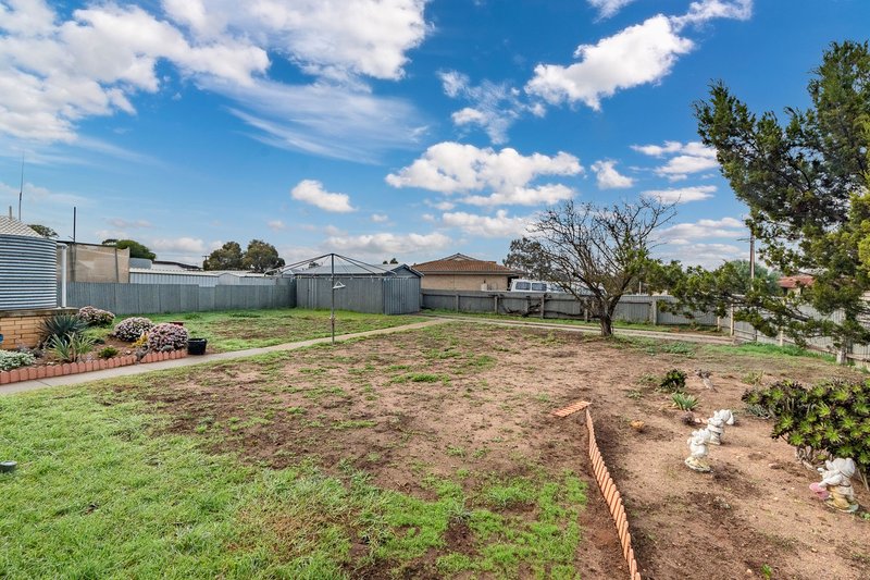 Photo - 68 Gail Crescent, Murray Bridge SA 5253 - Image 5