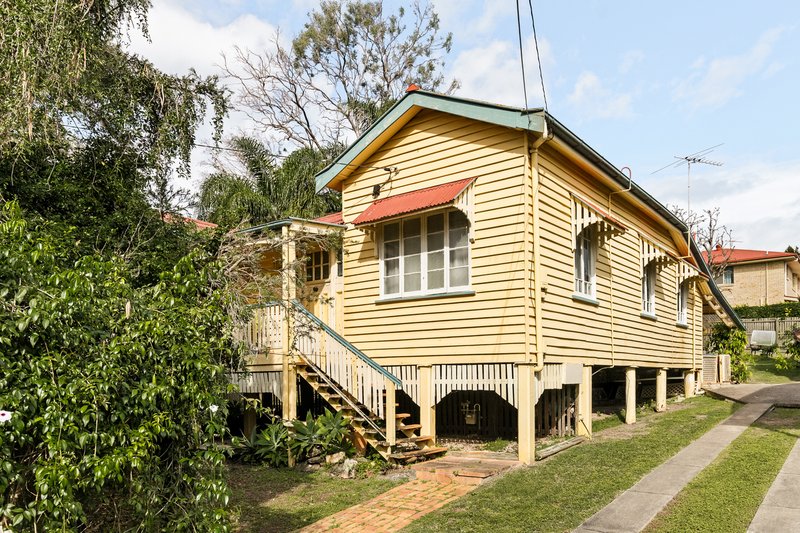 Photo - 68 Glenalva Terrace, Enoggera QLD 4051 - Image 14