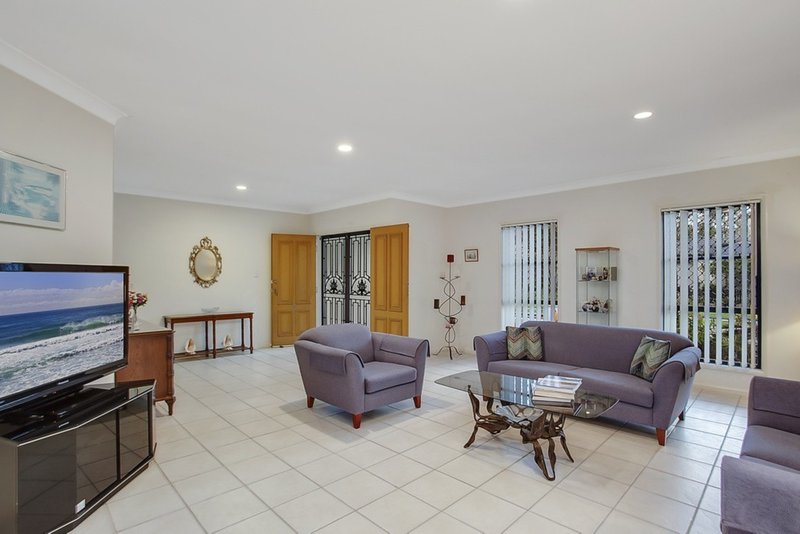 Photo - 68 Harrier Drive, Burleigh Waters QLD 4220 - Image 7