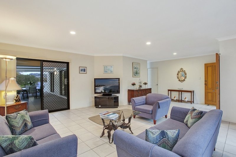 Photo - 68 Harrier Drive, Burleigh Waters QLD 4220 - Image 8