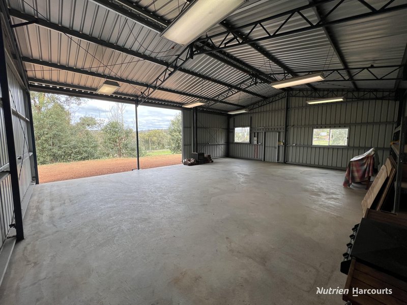 Photo - 68 Higgins Road, Gidgegannup WA 6083 - Image 4