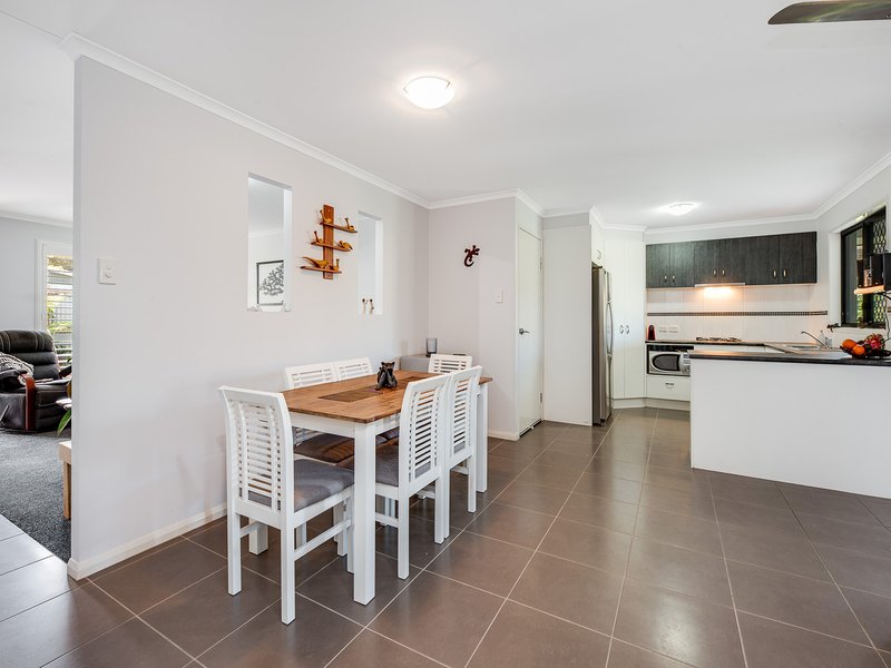 Photo - 68 Huntley Place, Caloundra West QLD 4551 - Image 3