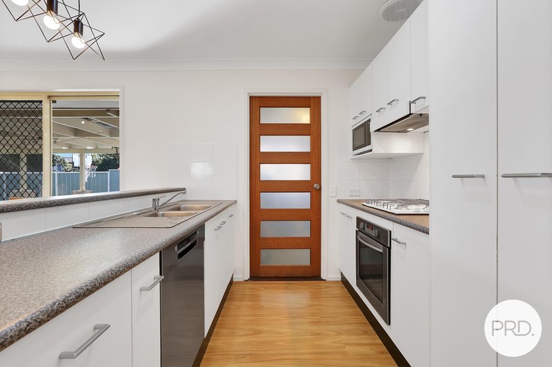 Photo - 68 Huxley Drive, Horsley NSW 2530 - Image 2