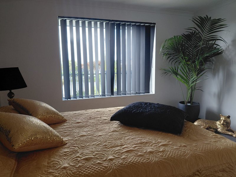 Photo - 68 Impressions Drive, Eglinton WA 6034 - Image 6