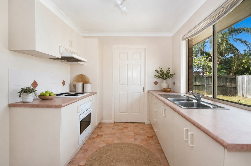 Photo - 68 Kilsay Crescent, Meadowbrook QLD 4131 - Image 3