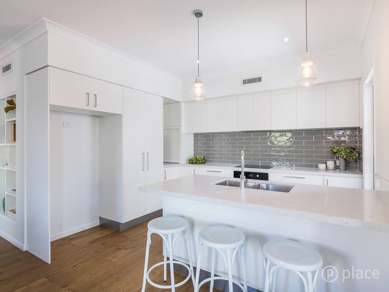 Photo - 68 Kingfisher Lane, East Brisbane QLD 4169 - Image 6