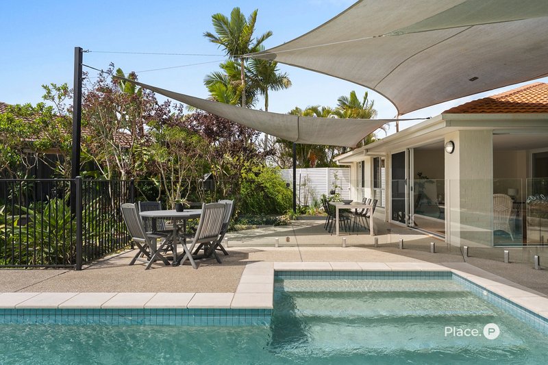 Photo - 68 Kirra Place, Carindale QLD 4152 - Image 2