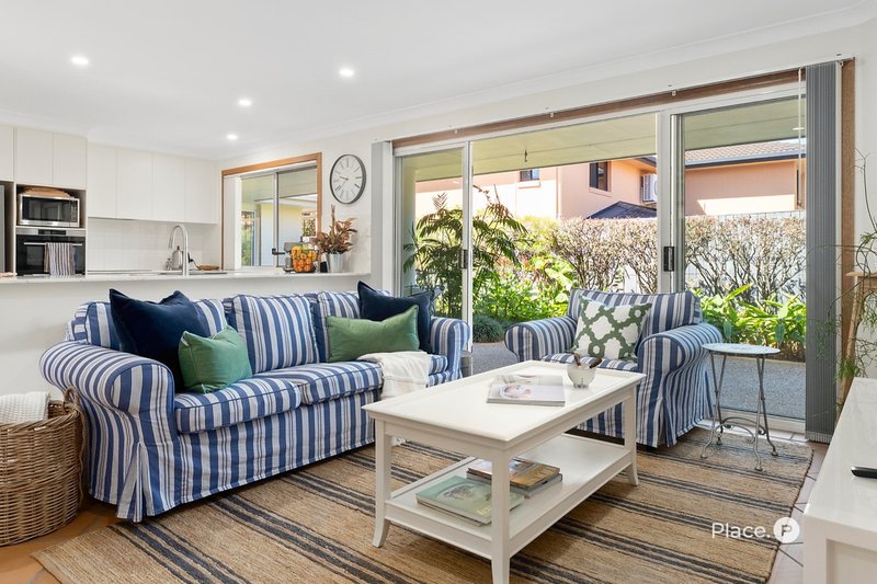 Photo - 68 Kirra Place, Carindale QLD 4152 - Image 6
