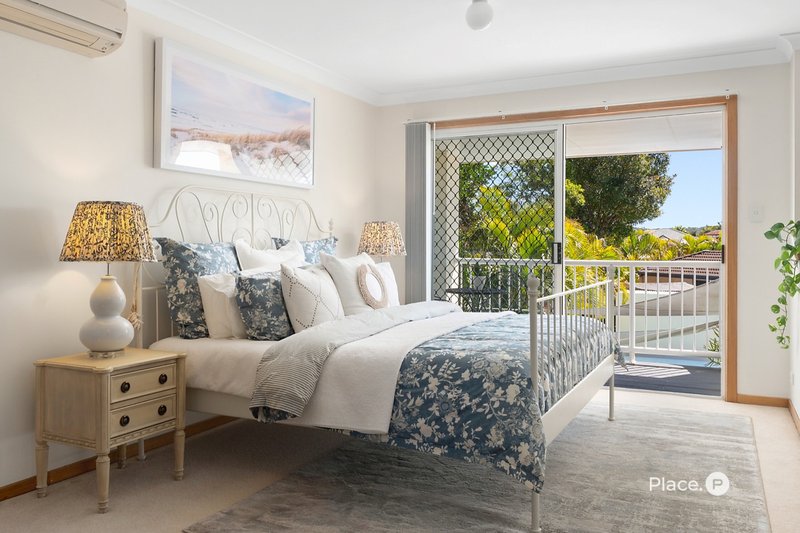 Photo - 68 Kirra Place, Carindale QLD 4152 - Image 11