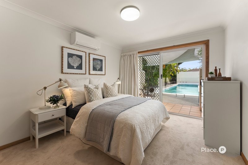 Photo - 68 Kirra Place, Carindale QLD 4152 - Image 13