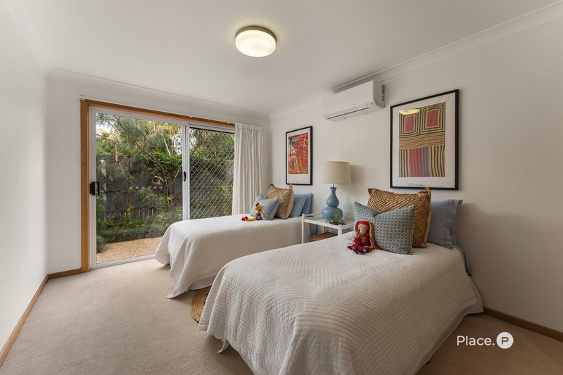 Photo - 68 Kirra Place, Carindale QLD 4152 - Image 14