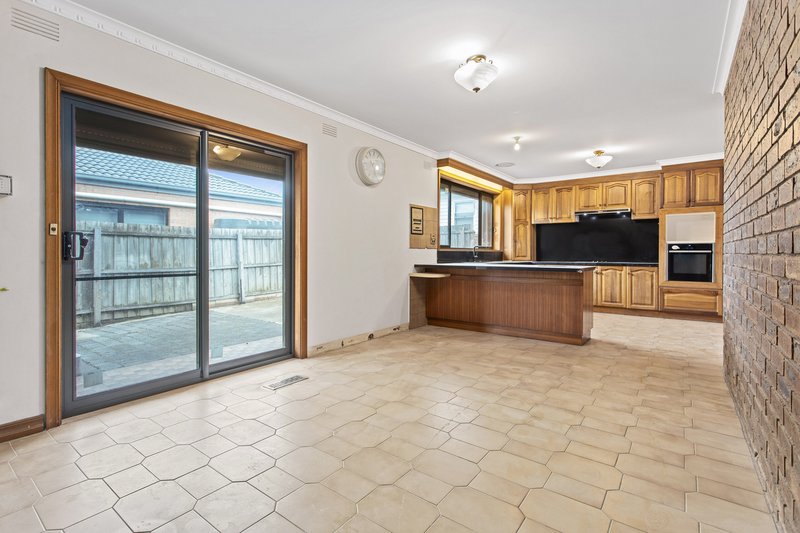 Photo - 68 Liege Avenue, Noble Park VIC 3174 - Image 2