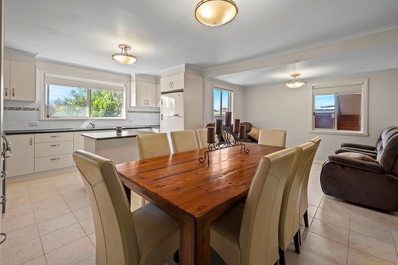 Photo - 68 Lincoln Drive, Thomastown VIC 3074 - Image 4
