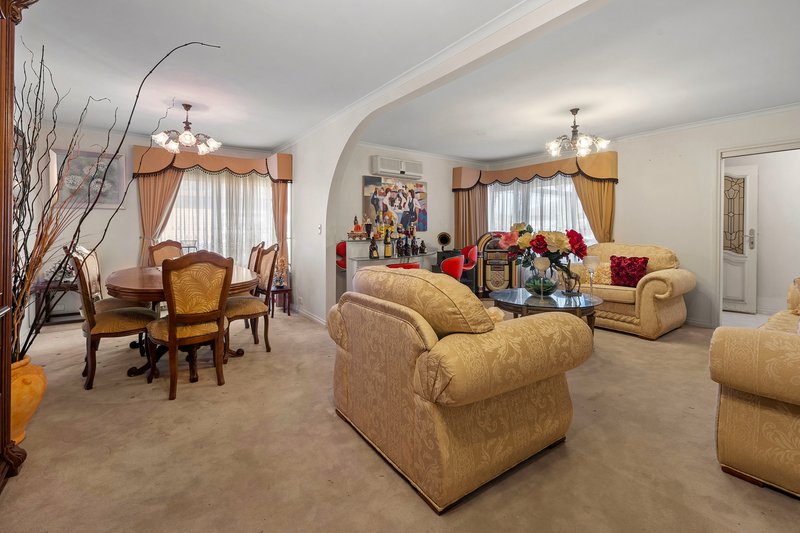Photo - 68 Lincoln Drive, Thomastown VIC 3074 - Image 5