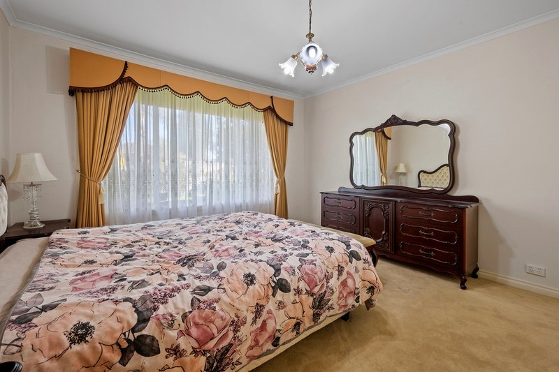Photo - 68 Lincoln Drive, Thomastown VIC 3074 - Image 8