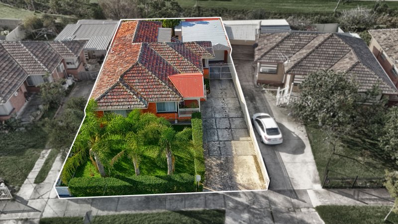 Photo - 68 Lincoln Drive, Thomastown VIC 3074 - Image 11