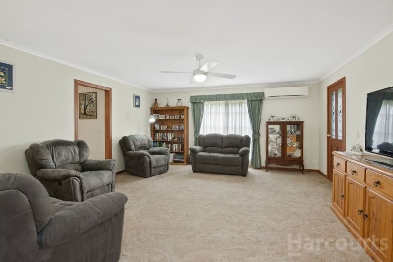 Photo - 68 Luttet Street, Creswick VIC 3363 - Image 4