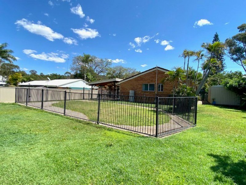 Photo - 68 Malpas Street, Boyne Island QLD 4680 - Image 16