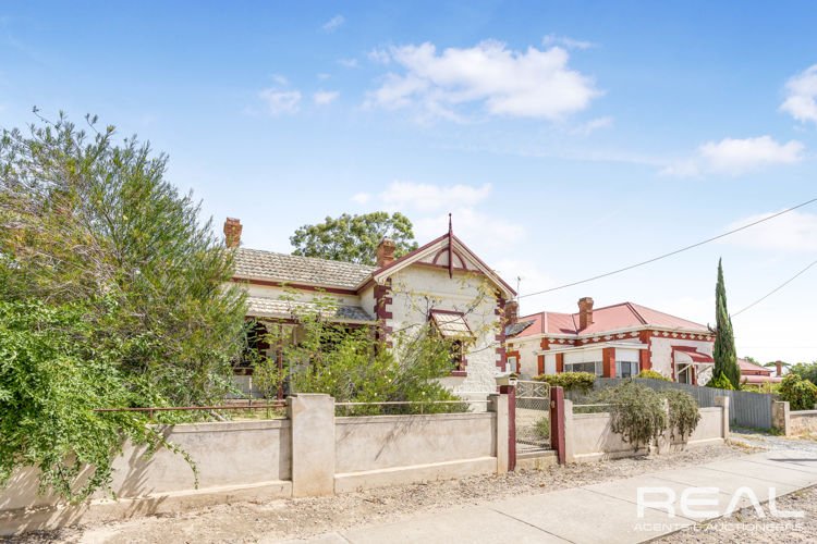 Photo - 68 Mannum Road, Murray Bridge SA 5253 - Image 3