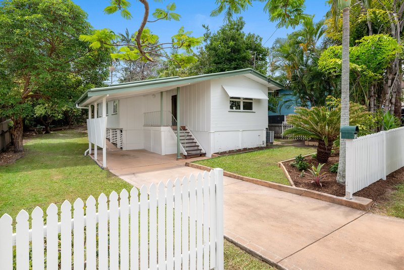 Photo - 68 Molloy Road, Cannon Hill QLD 4170 - Image 1