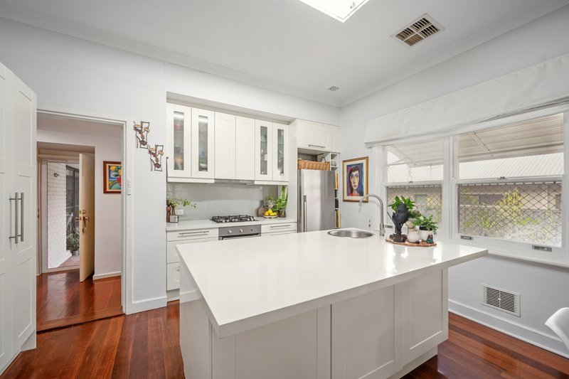 Photo - 68 Monash Avenue, Como WA 6152 - Image 4