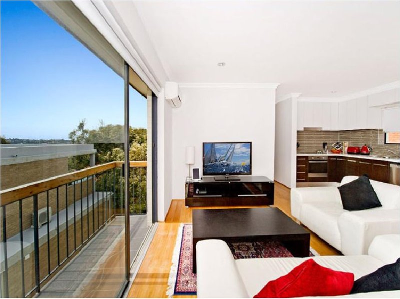 Photo - 6/8 Moore Street, Bondi NSW 2026 - Image 1