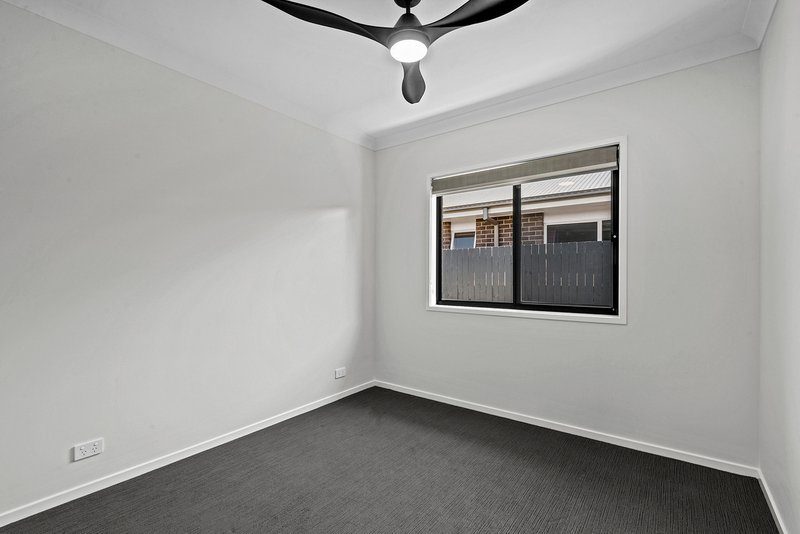 Photo - 68 Needham Place, Bridgeman Downs QLD 4035 - Image 16