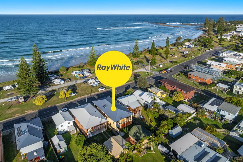 68 Ocean Road, Brooms Head NSW 2463