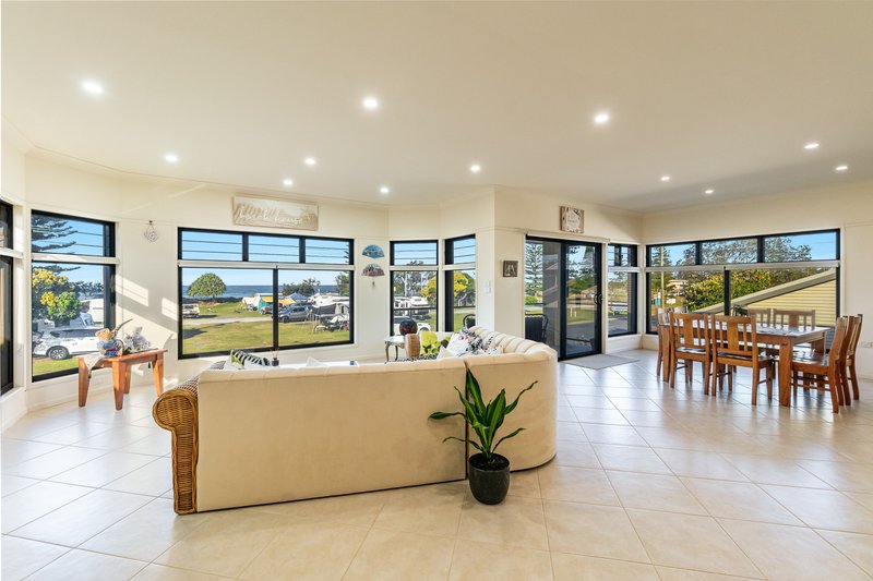 Photo - 68 Ocean Road, Brooms Head NSW 2463 - Image 3