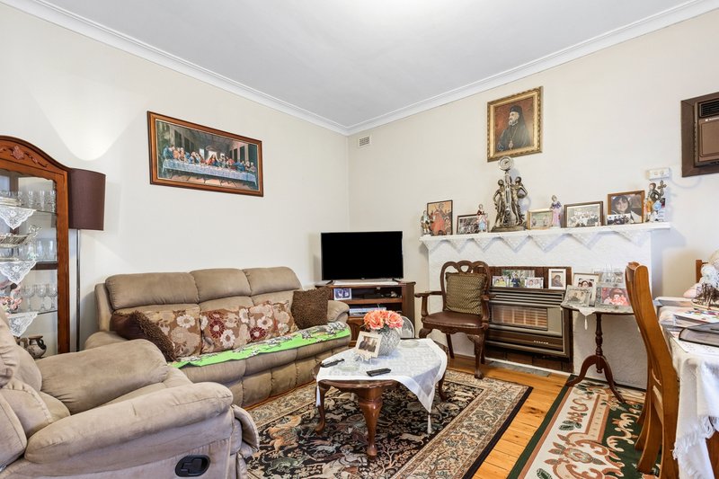 Photo - 68 Overland Road, Croydon Park SA 5008 - Image 3