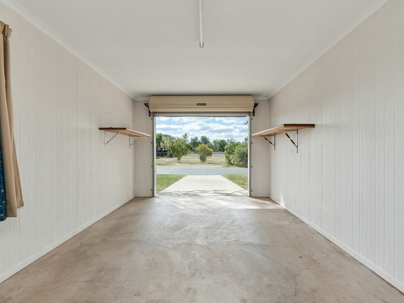 Photo - 68 Park Avenue, Emerald QLD 4720 - Image 12