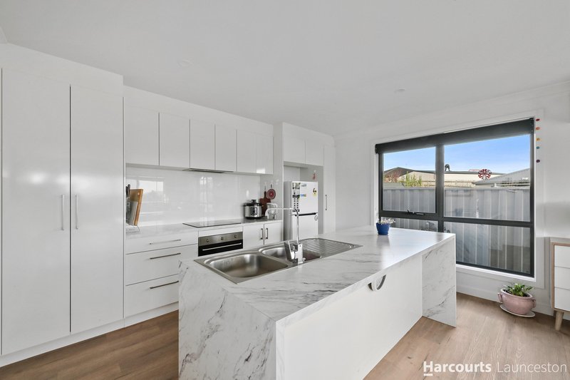 Photo - 6/8 Penicola Place, Newnham TAS 7248 - Image 5