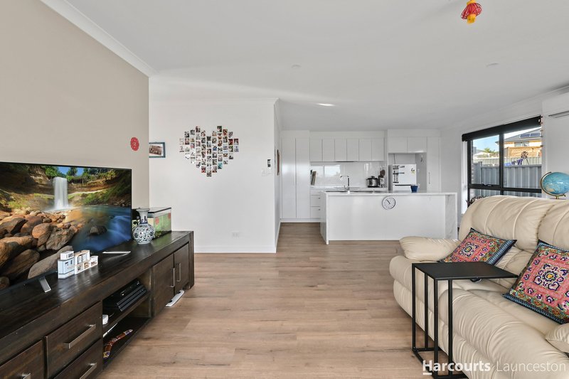 Photo - 6/8 Penicola Place, Newnham TAS 7248 - Image 10