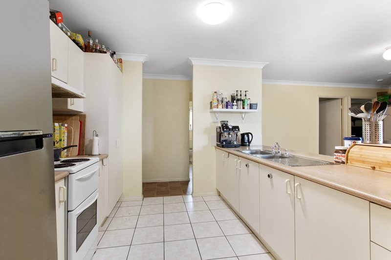 Photo - 68 Phillip Parade, Deception Bay QLD 4508 - Image 3