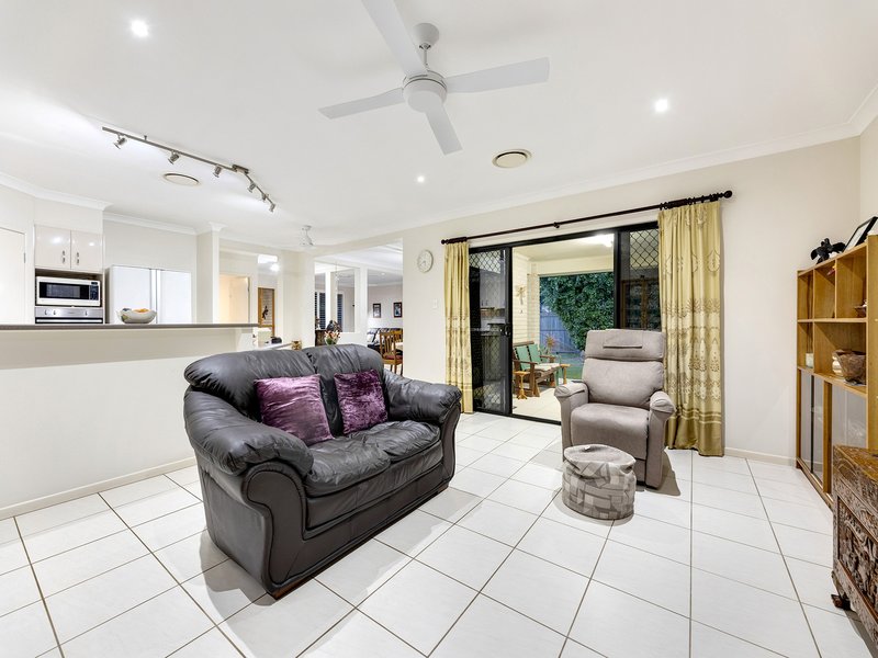 Photo - 68 Plantation Rise Drive, Woombye QLD 4559 - Image 8