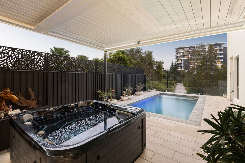 Photo - 68 Reflection Crescent, Birtinya QLD 4575 - Image 4