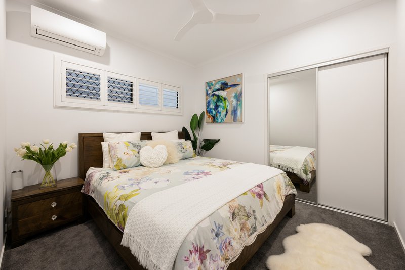 Photo - 68 Reflection Crescent, Birtinya QLD 4575 - Image 15