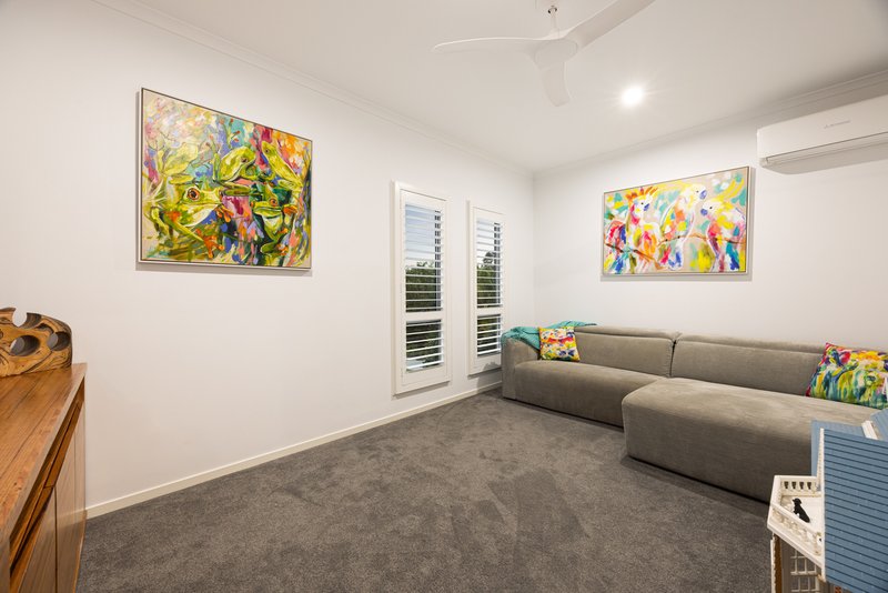 Photo - 68 Reflection Crescent, Birtinya QLD 4575 - Image 16