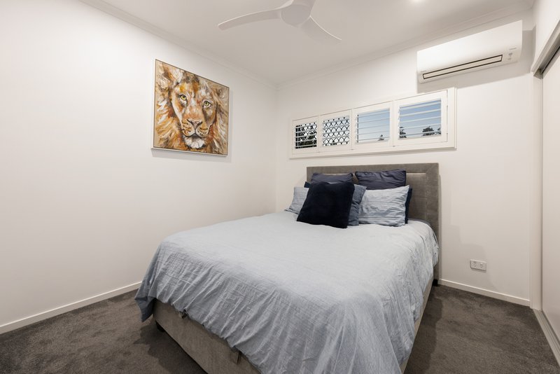 Photo - 68 Reflection Crescent, Birtinya QLD 4575 - Image 18